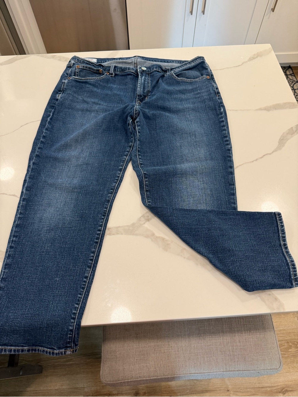 GAP Women’s Dark Blue Cropped Jeans